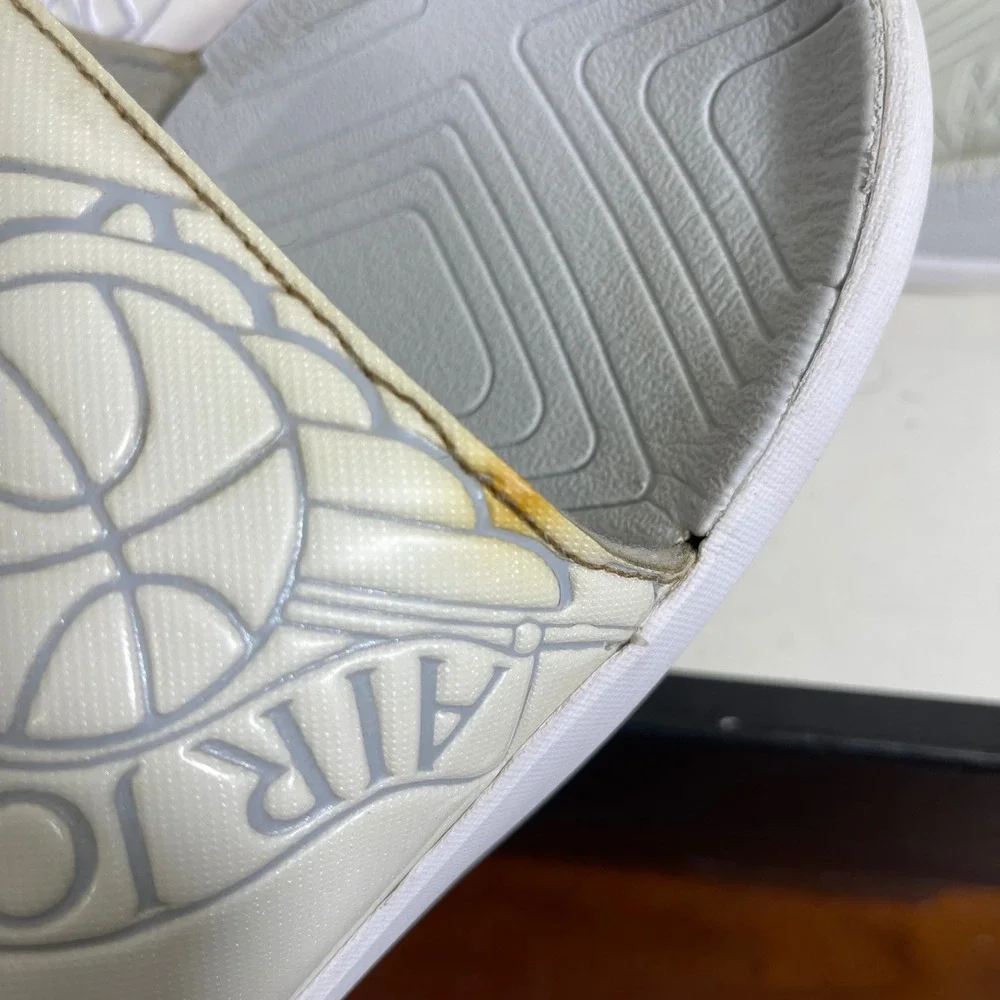 Nike pool upper
